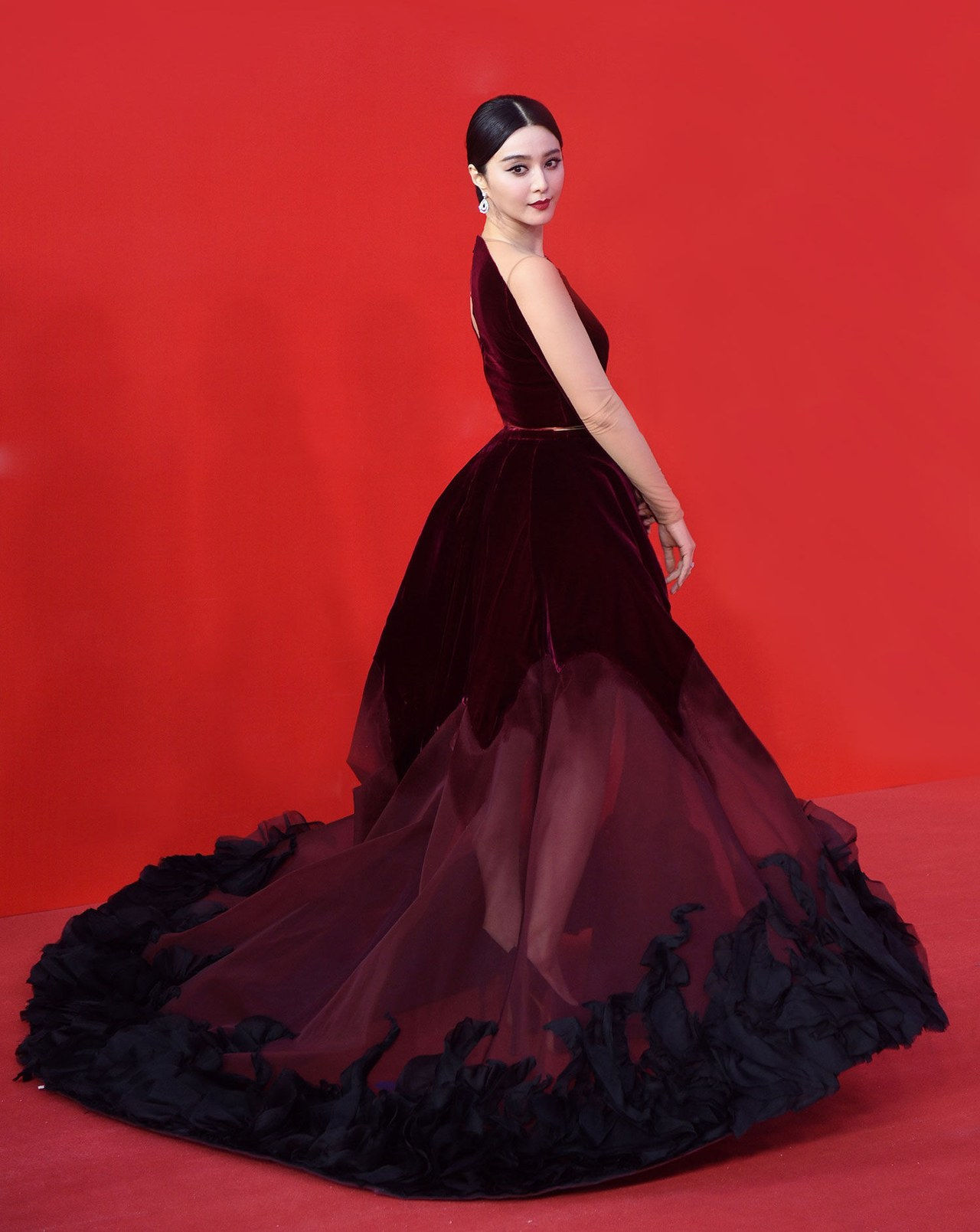 ventilador bingbing red velvet dress shanghai film festival 2015